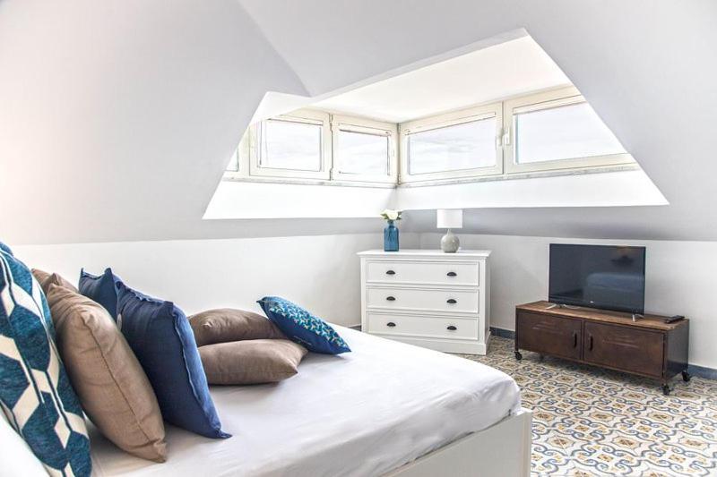 Appartement La Dimora, La Mansarda Sul Golfo à Naples Extérieur photo
